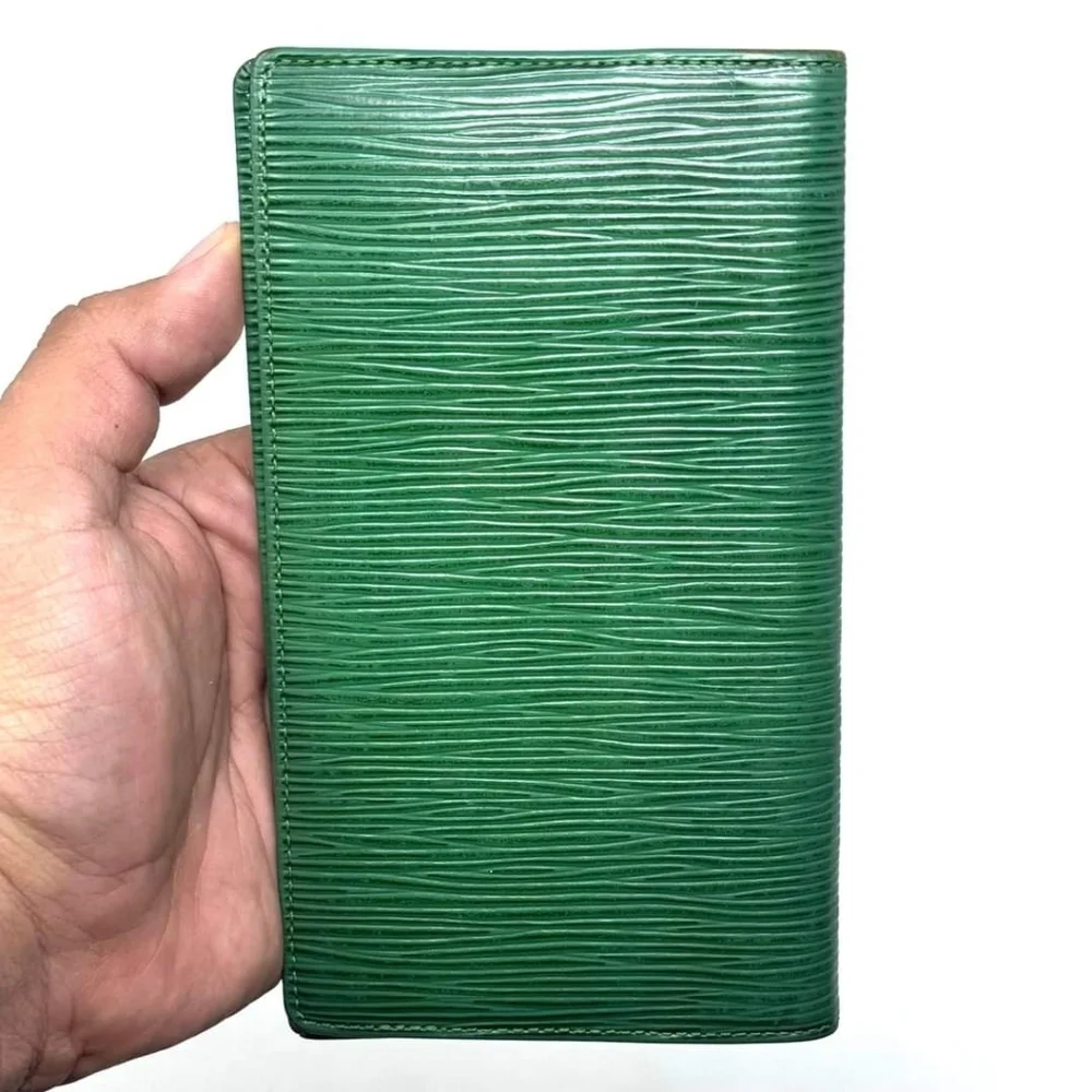 🟢🔥LOUIS VUITTON LONG EPI WALLET🔥 🟢